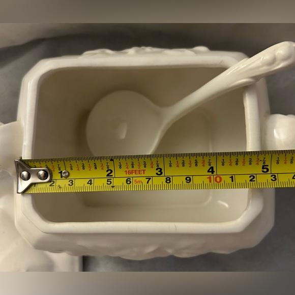 Vintage Soup Tureen / gravy boat. White ceramic with ladle. Made in Japan. 1 Qt - Picture 11 of 13